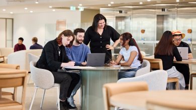 Louise Nobes with Earn and Learners. Picture: WiseTech.